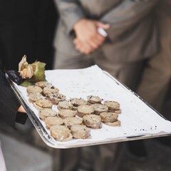 Marta y Álvaro felices con los suyos y el equipo de @grupoirunacatering felices de acompañarles en su día!!! #bodasenfincas#cateringpremiumbodas#bodas2026
@ladrerofotografos @gonzalobalma @loizagaweddings