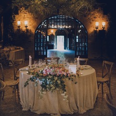 Toques de distinción para la mesa más importante...#mesapresidencialboda#cateringbodas#bodasbizkaia#cateringpremium
@loizagaweddings
